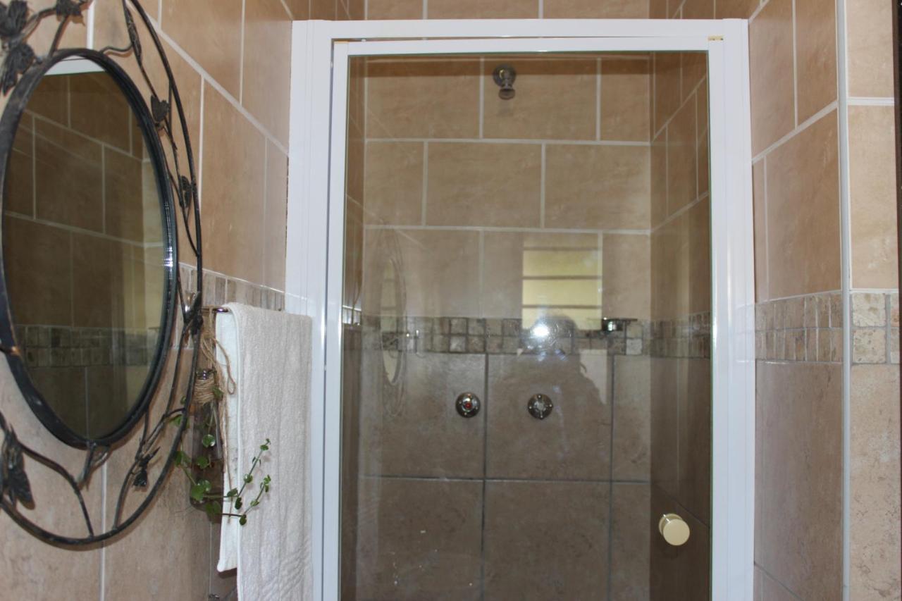 Amru Guesthouse B&B براكينفيل المظهر الخارجي الصورة