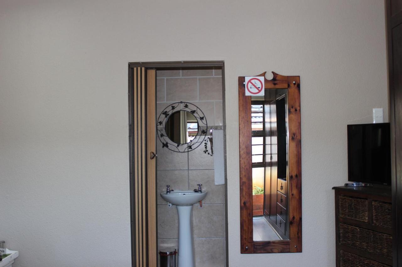 Amru Guesthouse B&B براكينفيل المظهر الخارجي الصورة